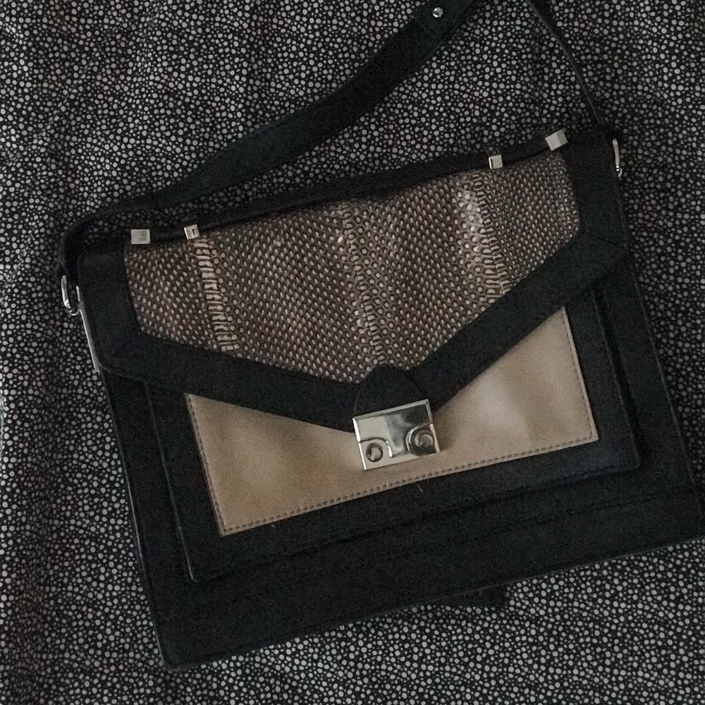 Loeffler Randal Medium Solid And Snake Print Rider - image 2